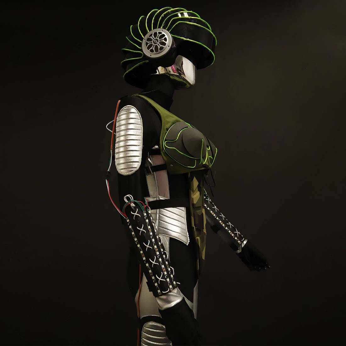FuturFam-future-cyberpunk-tactical-helmet-mask-cosplay-costume-props-with-lights-for-men